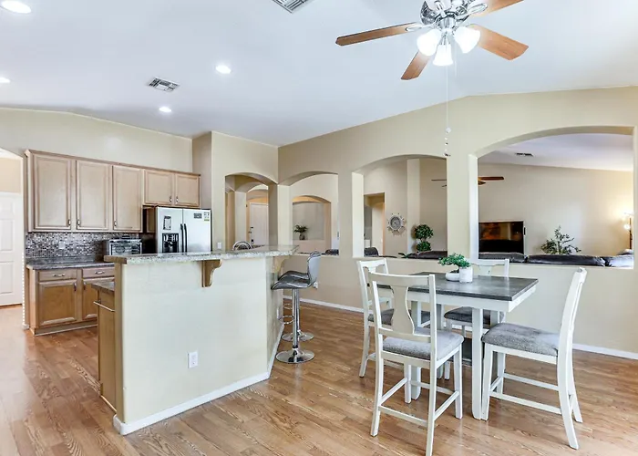 4 Mi To Stadium! W/ Furnished Patio * Surprise