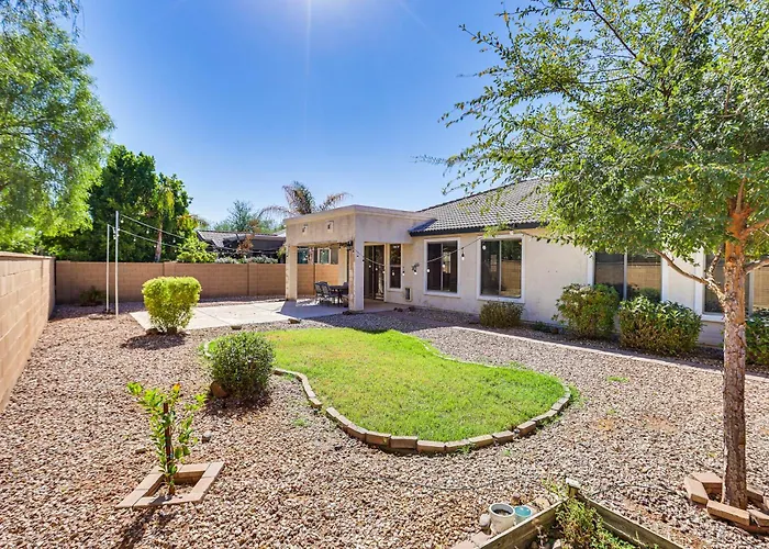 4 Mi To Stadium! W/ Furnished Patio Ferienhaus Surprise